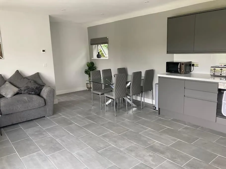 Brand New Purpose Built 3 Bedroom Holiday Barn Bonvilston